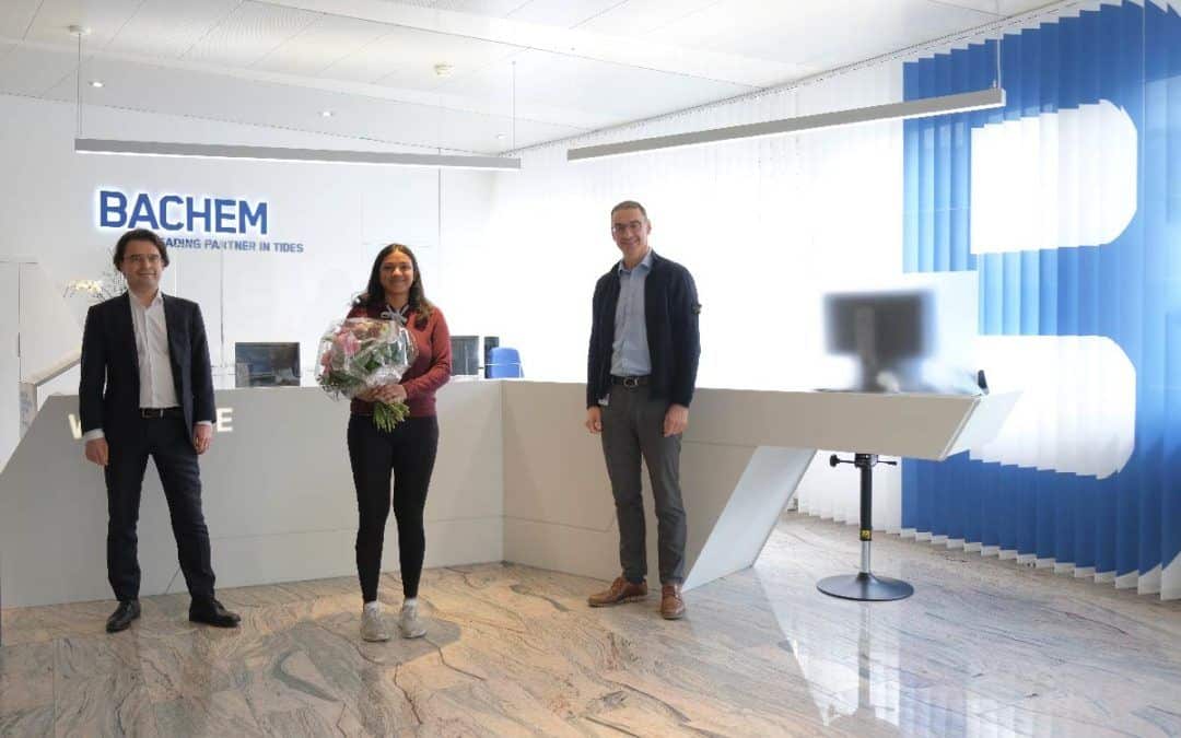 Bachem celebrates the hire of its 1000th employee at the Bubendorf site